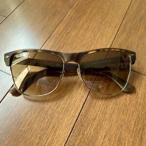 Rayban Clubmaster Sunglasses